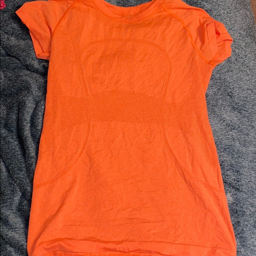lululemon swiftly tech short sleeve size 8
